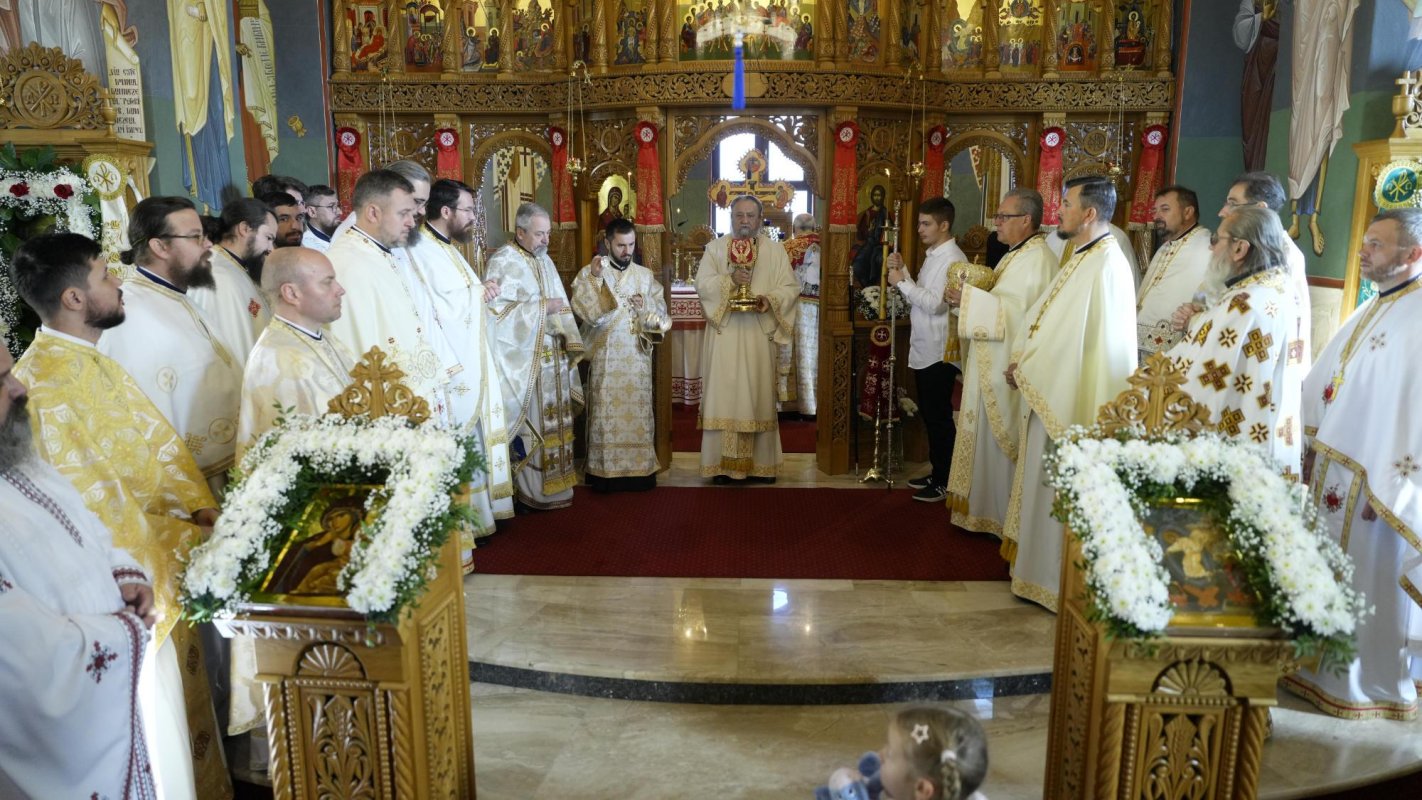 Pictura Bisericii „Sfântul Ilie” din Sibiu-Turnişor a fost sfinţită 315588