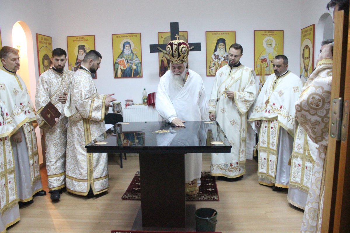 Sfințirea paraclisului unei instituții militare din Craiova 315734