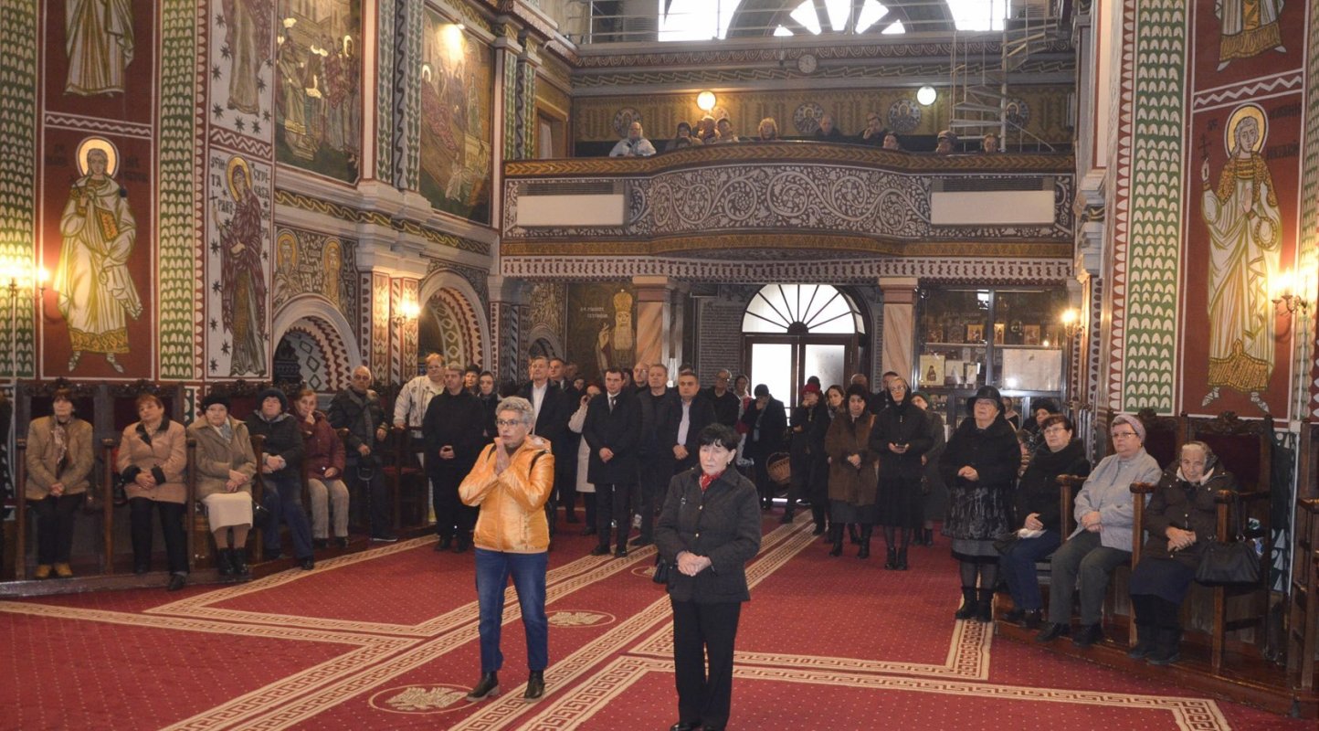 Slujirile ierarhilor hunedoreni în ziua pomenirii Sfântului Ierarh Ioan Gură de Aur 315878