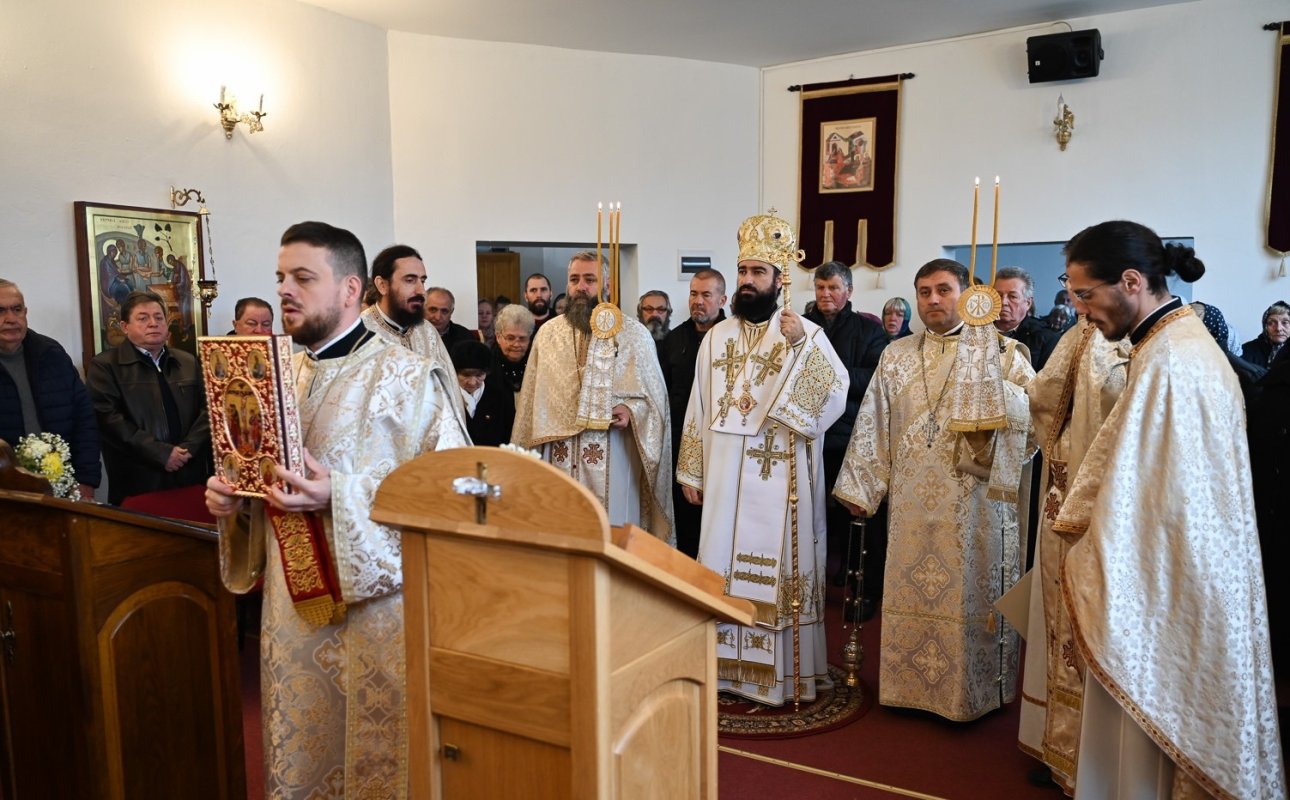 Slujirile ierarhilor hunedoreni în ziua pomenirii Sfântului Ierarh Ioan Gură de Aur 315879