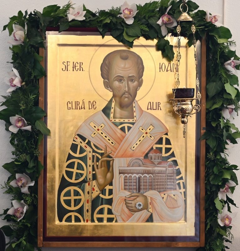 Slujirile ierarhilor hunedoreni în ziua pomenirii Sfântului Ierarh Ioan Gură de Aur 315880