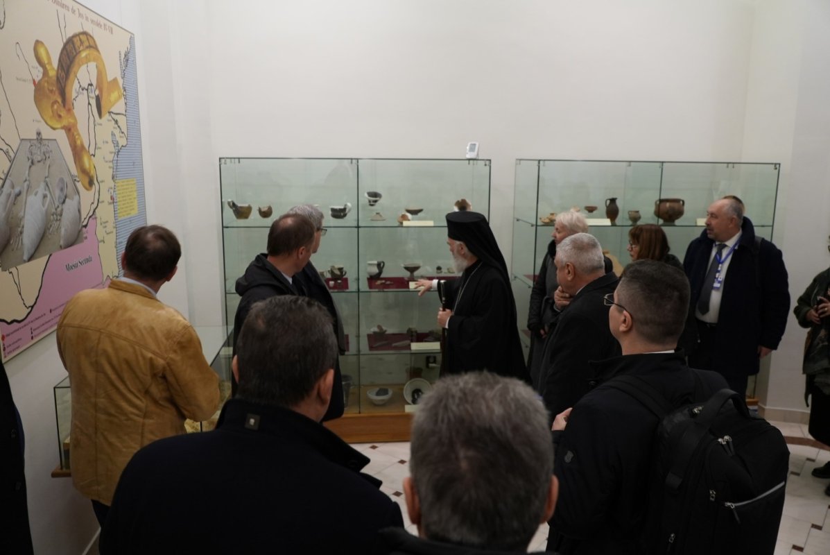Consorțiul „Universitaria” la muzeul eparhial din Galaţi 316172