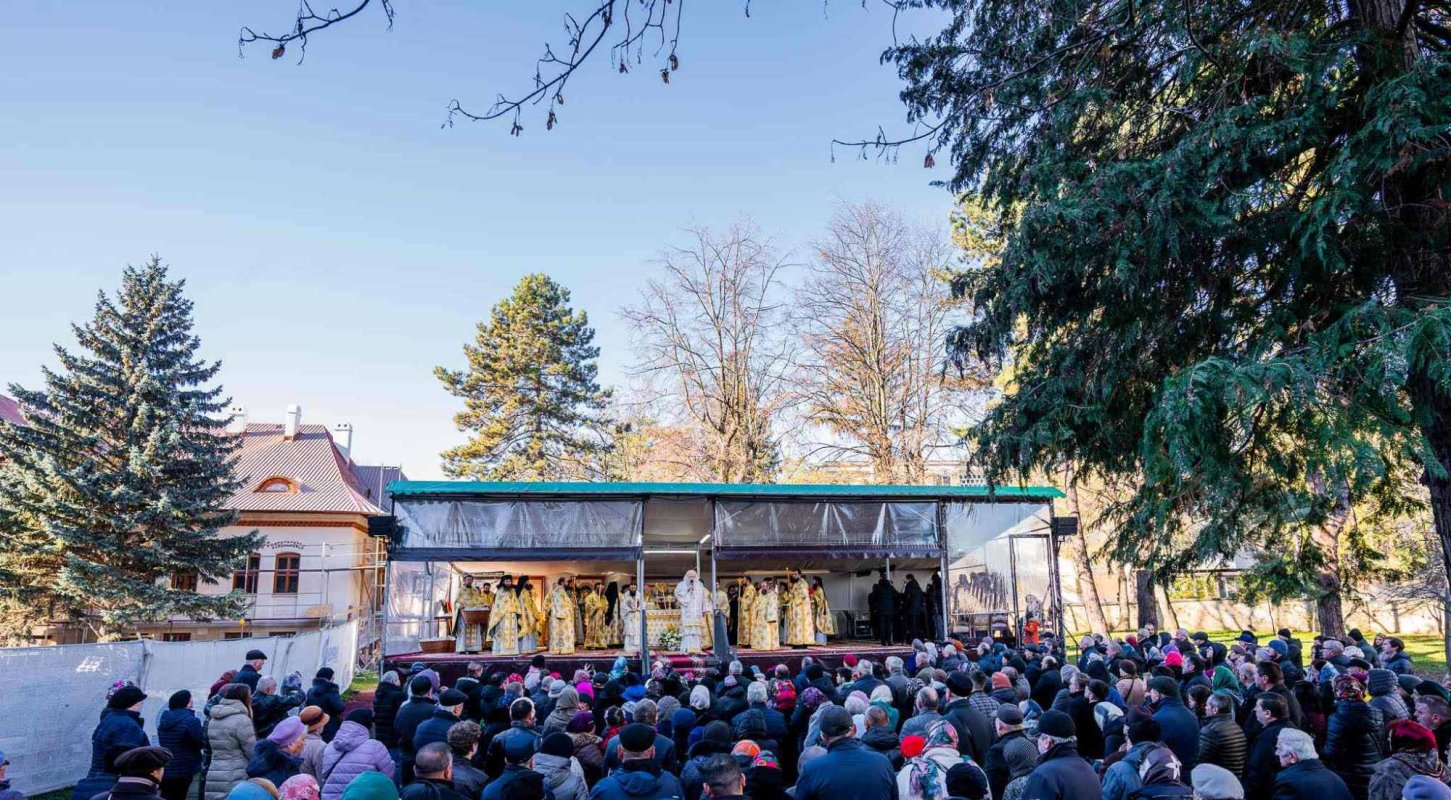 Împreună rugăciune la Mănăstirea „Sfântul Ioan cel Nou de la Suceava” 316152