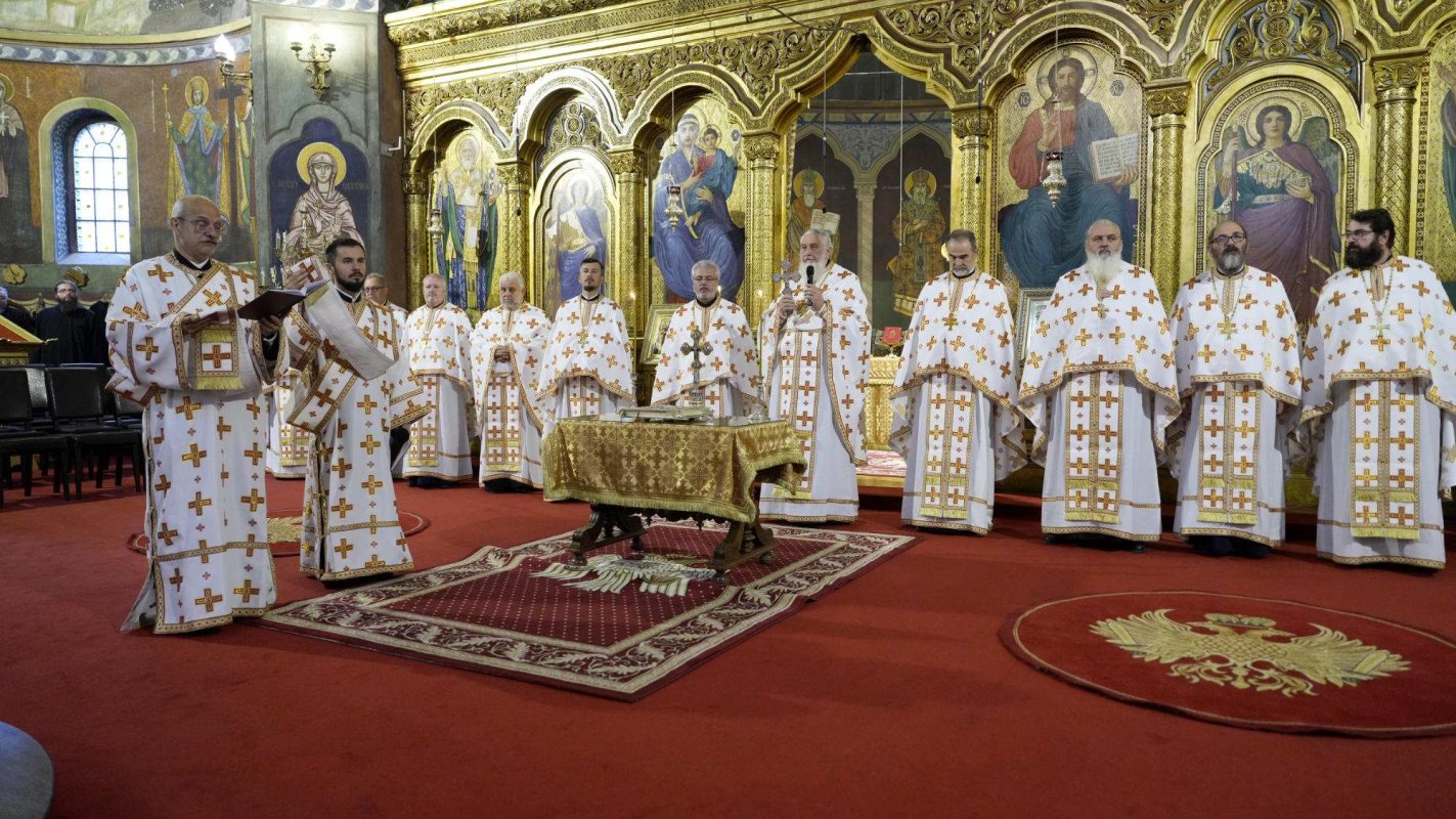 IPS Părinte Mitropolit Laurenţiu a sărbătorit 19 ani de la întronizare 316127