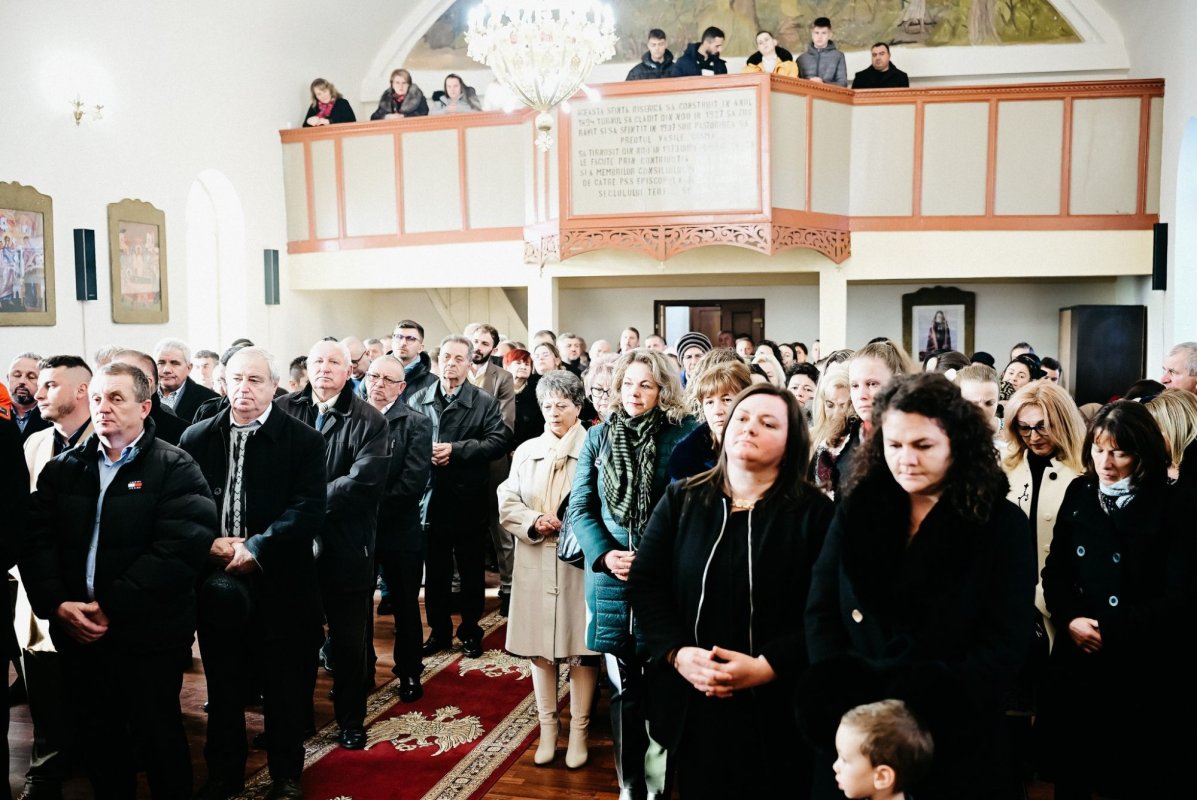 Resfințirea Bisericii „Sfânta Treime” din Topa Mică, judeţul Cluj 316135