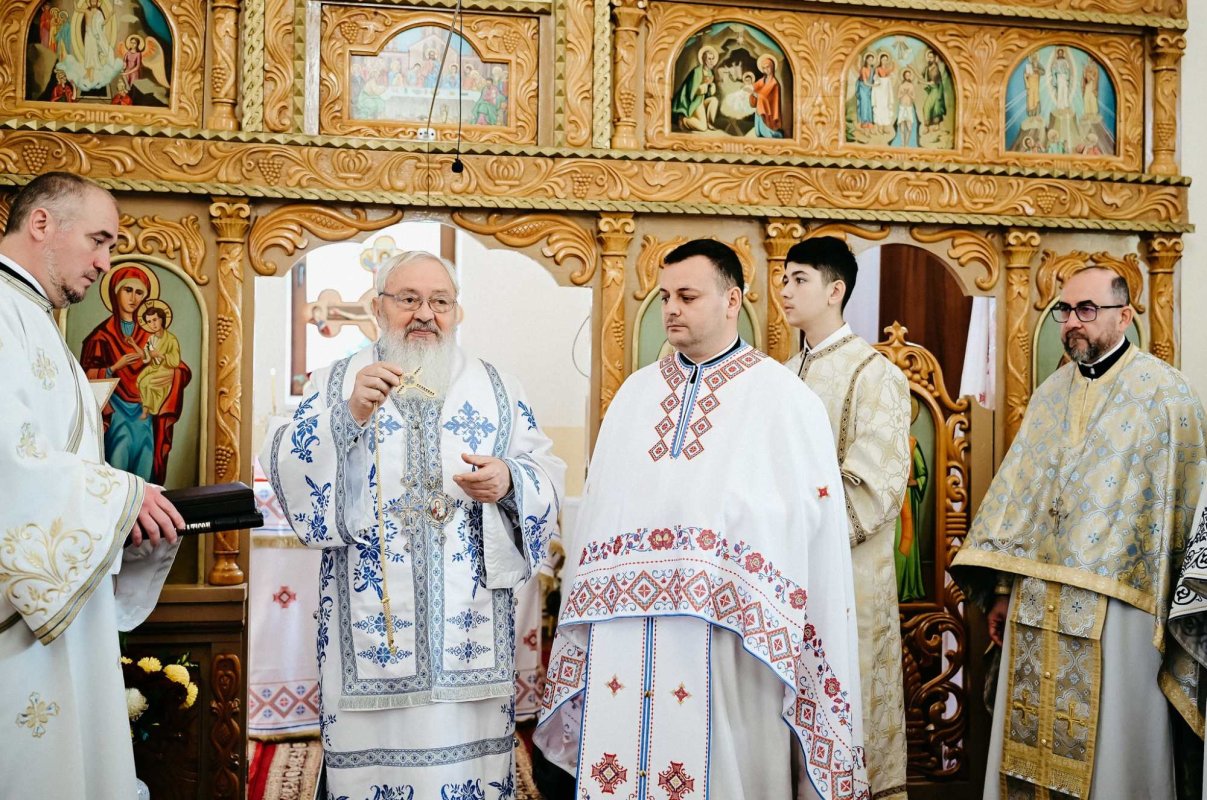 Resfințirea Bisericii „Sfânta Treime” din Topa Mică, judeţul Cluj 316136