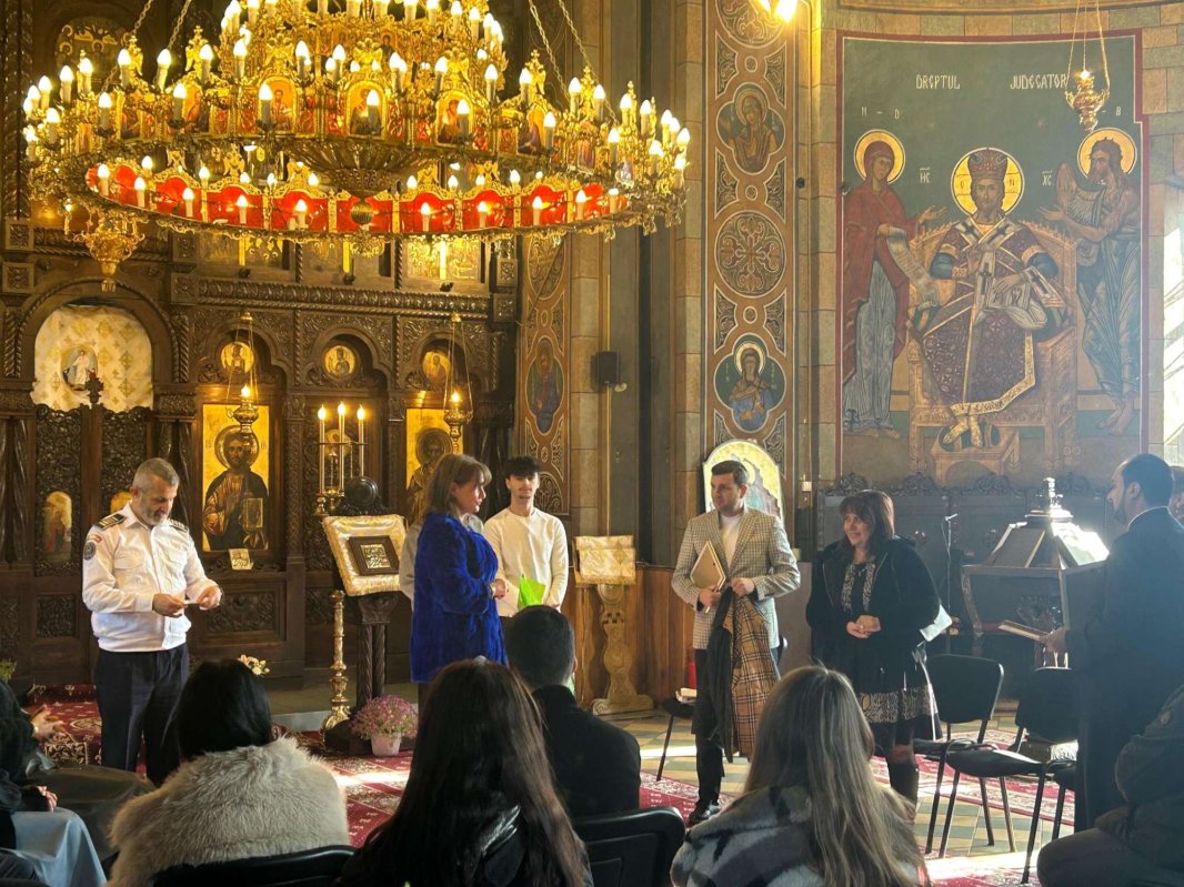 Acțiuni filantropice și educaționale în Arhiepiscopia Târgoviștei 316257
