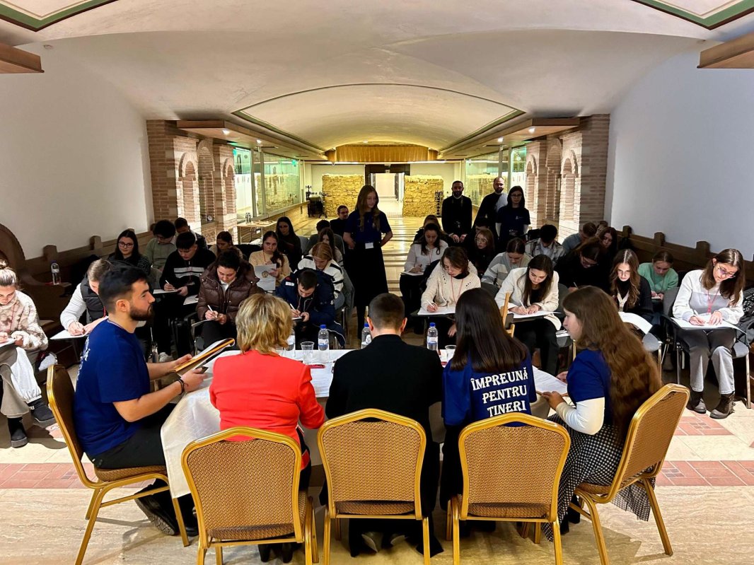 Concursul eparhial de cunoaștere a Noului Testament la Iași 316234