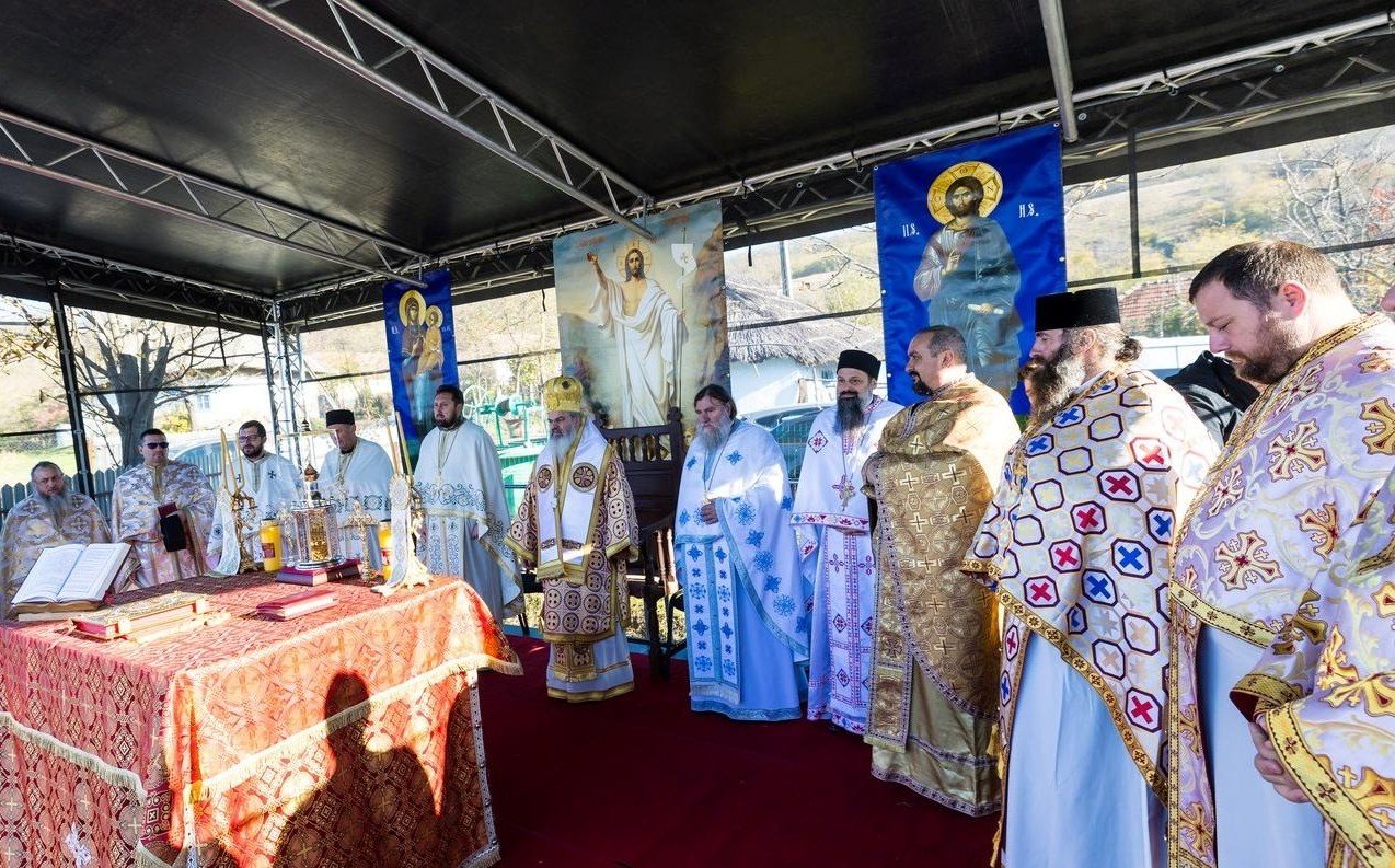 Sfințire de biserică în localitatea vasluiană Giurgești 316237