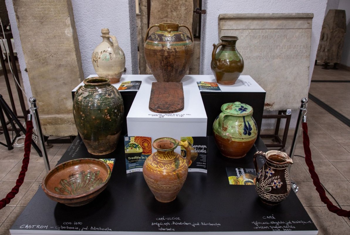 „Tradiție în lut - În siajul artiștilor ceramiști” 316202