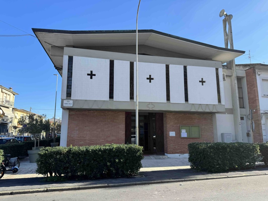 Ansamblu parohial cumpărat de o comunitate românească din Italia 316316