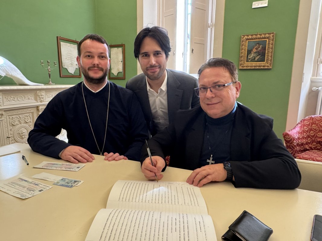 Ansamblu parohial cumpărat de o comunitate românească din Italia 316318