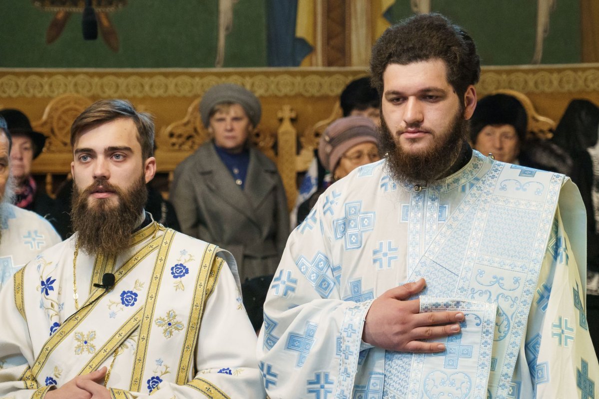 Bucurie duhovnicească la hramul Schitului „Vovidenia” 316481