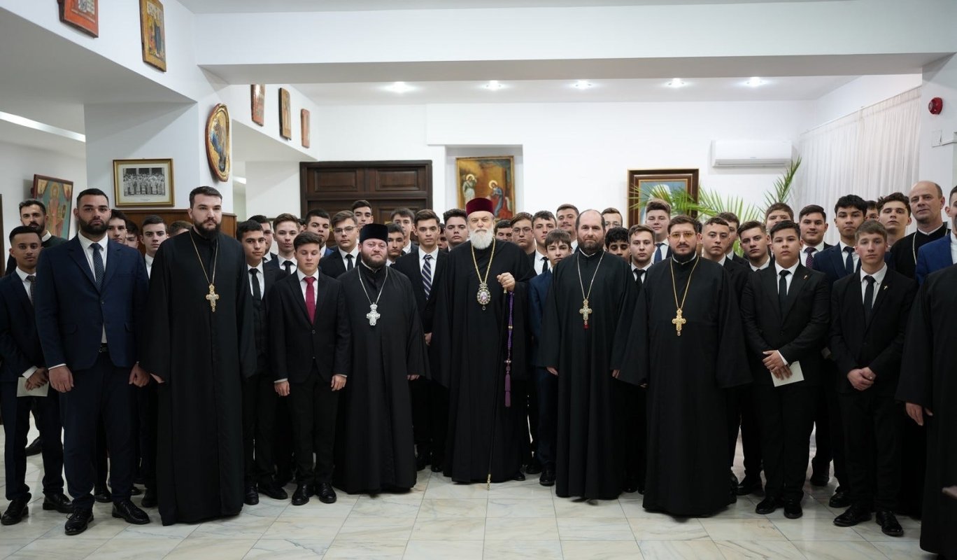 Burse pentru seminariști și studenți teologi din Eparhia Sloboziei și Călărașilor 316415