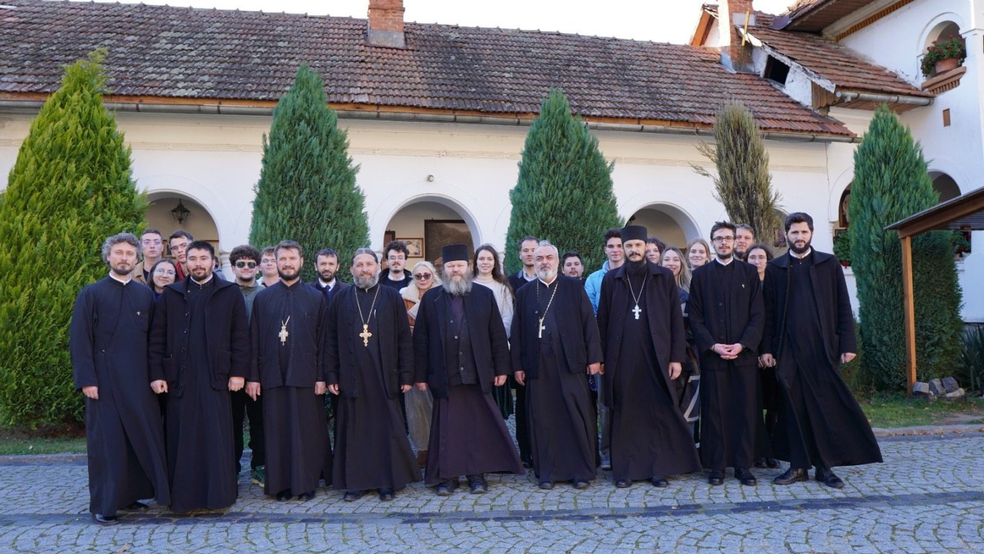 Întâlnire a responsabililor cu cateheza din Mitropolia Olteniei 316391