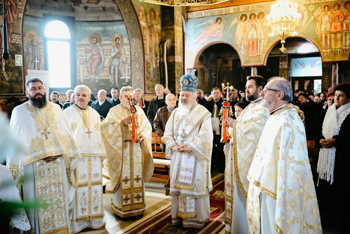 Hramul Parohiei „Intrarea în biserică a Maicii Domnului” din zona Cordoș, Cluj-Napoca 316527