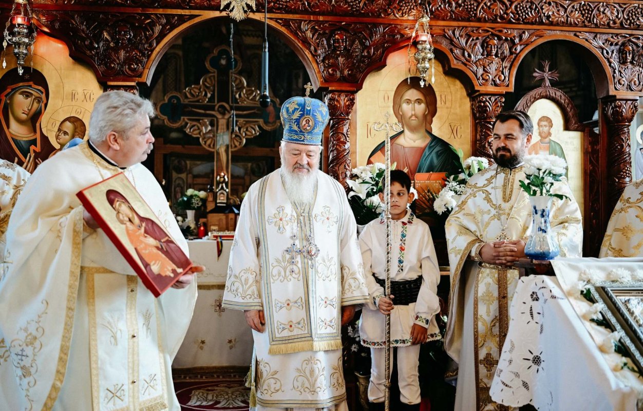 Hramul Parohiei „Intrarea în biserică a Maicii Domnului” din zona Cordoș, Cluj-Napoca 316532