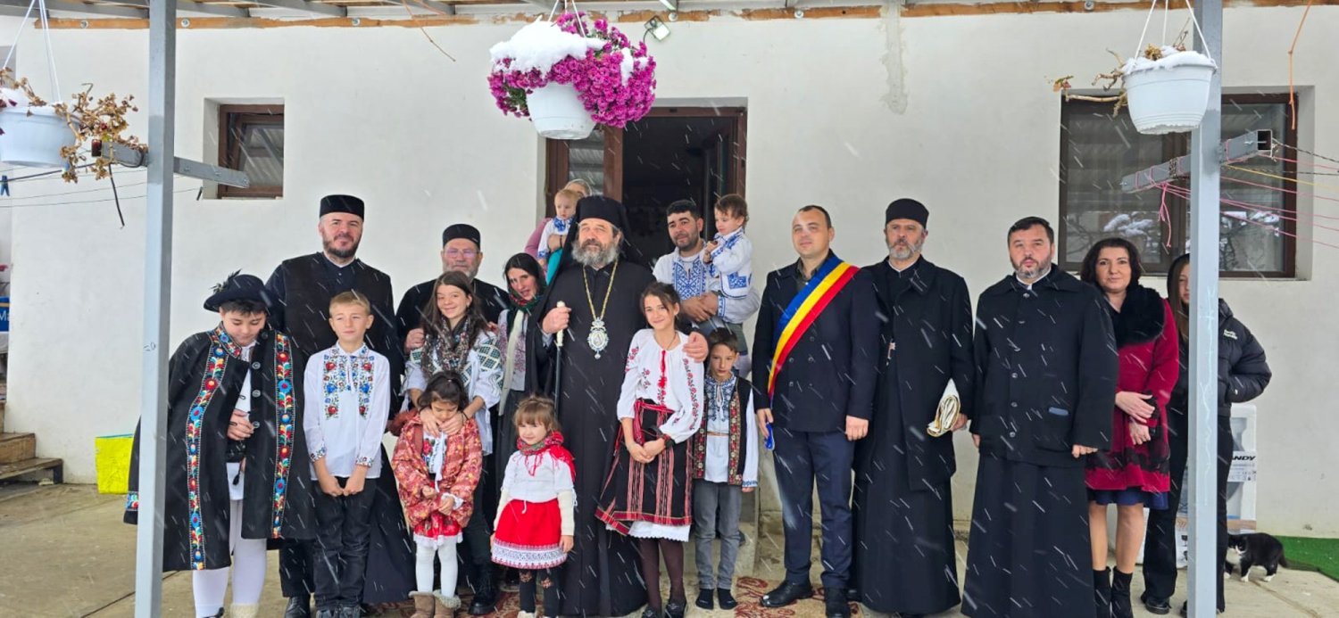 Slujbă arhierească la hramul Mănăstirii Peștera 316542