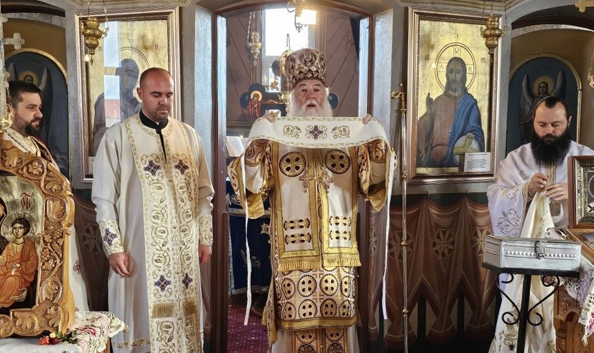 Hirotonie într‑o parohie din județul Mehedinți 316783