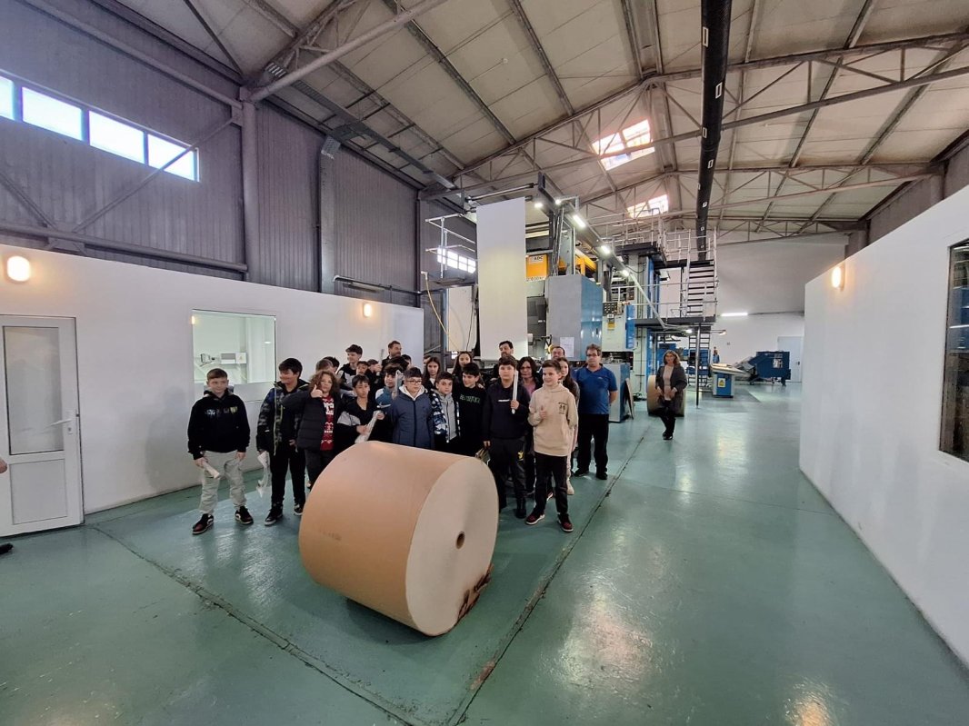 Vizită tematică la Imprimeria Pharos a Patriarhiei Române 316784