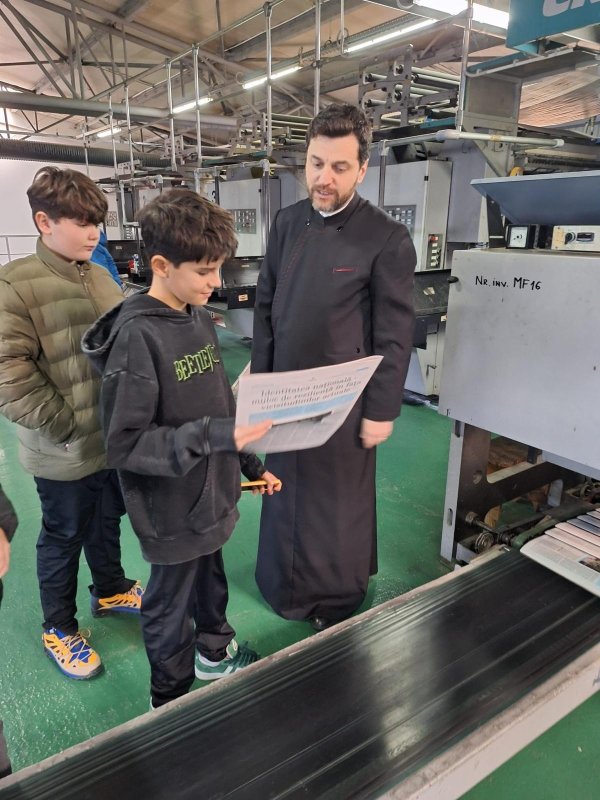 Vizită tematică la Imprimeria Pharos a Patriarhiei Române 316785
