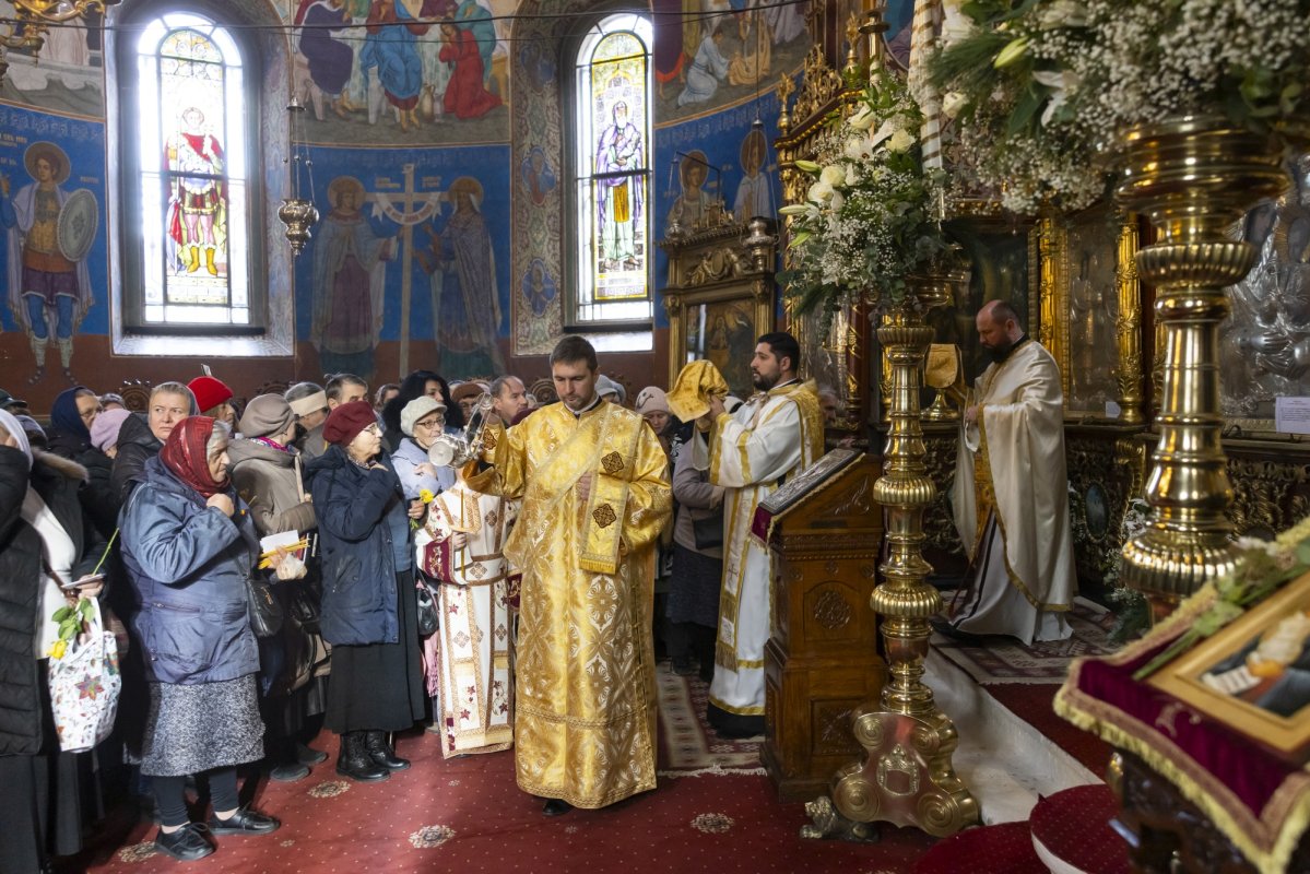 Sărbătoarea Sfântului Stelian în biserica sa bucureșteană 316875