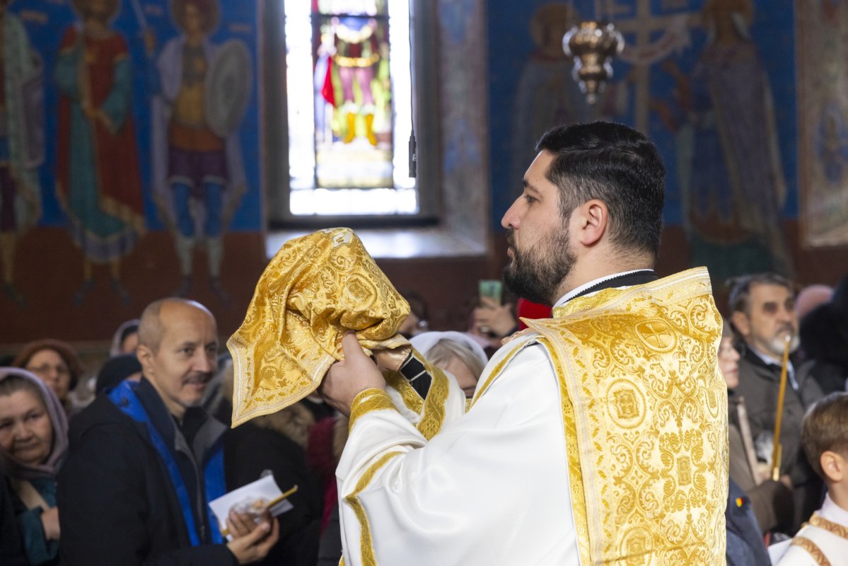 Sărbătoarea Sfântului Stelian în biserica sa bucureșteană 316876