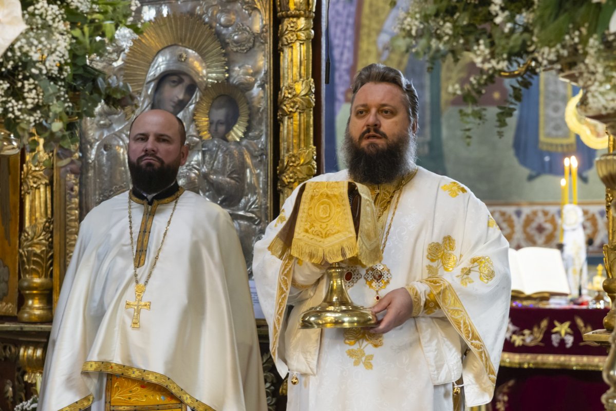 Sărbătoarea Sfântului Stelian în biserica sa bucureșteană 316878