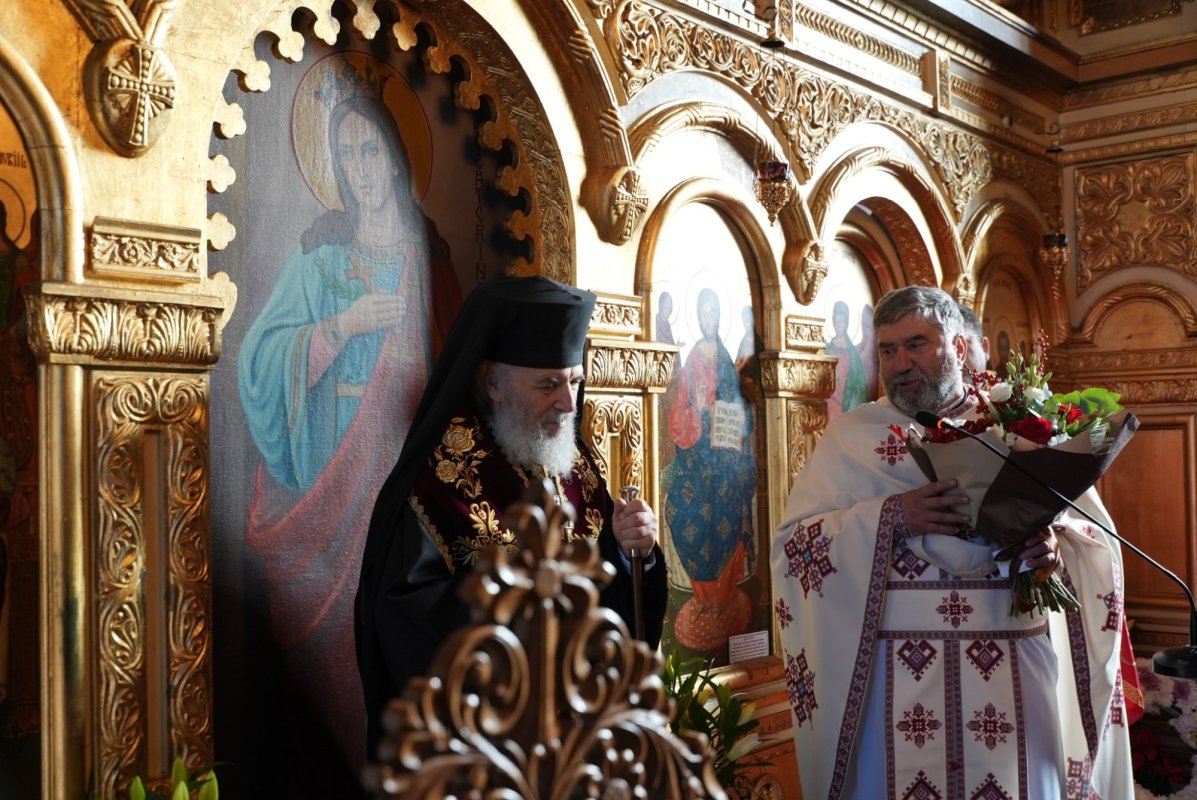 Sfânta Ecaterina sărbătorită la o biserică din orașul Galați 316854