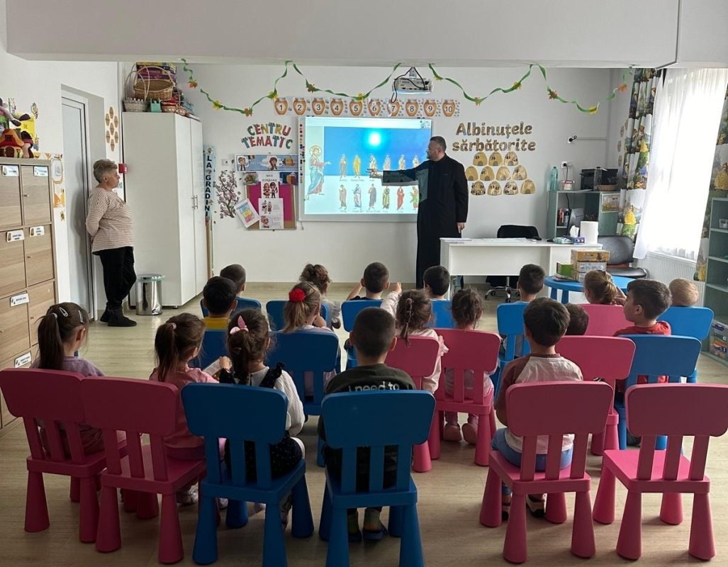 Activitate catehetică la grădinițele din Fierbinți Târg 316992
