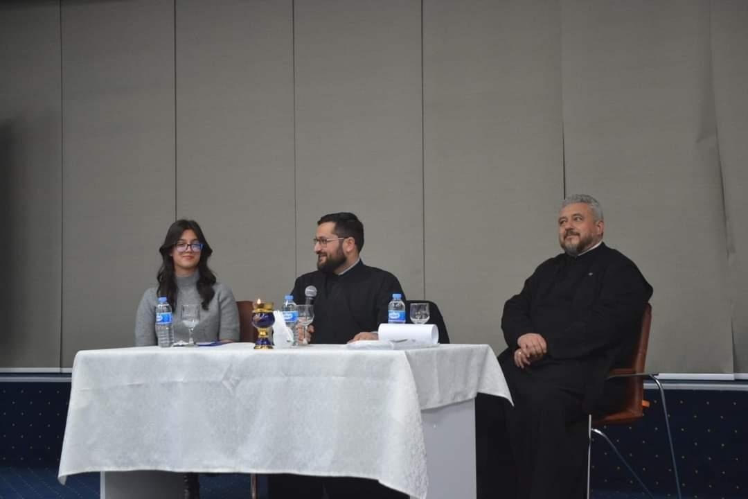 Conferință despre dependența digitală la Onești 316984