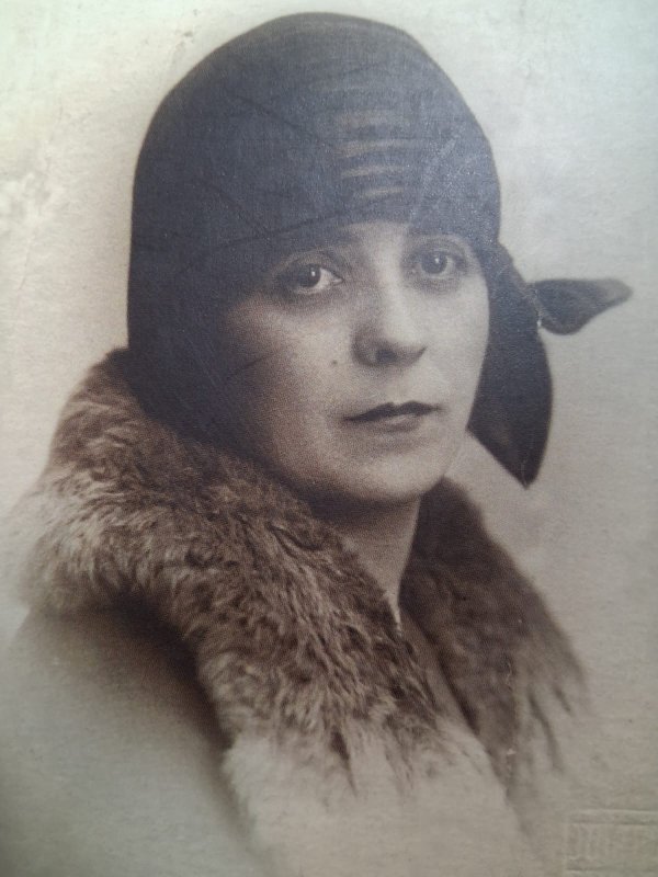 Doamna Olga Greceanu și Rugul Aprins 316913