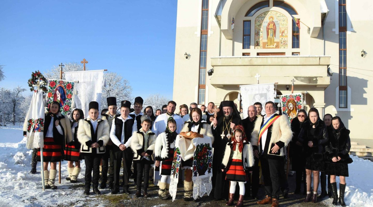 Episcopul Caransebeșului, într-o comunitate din Maramureș 316991