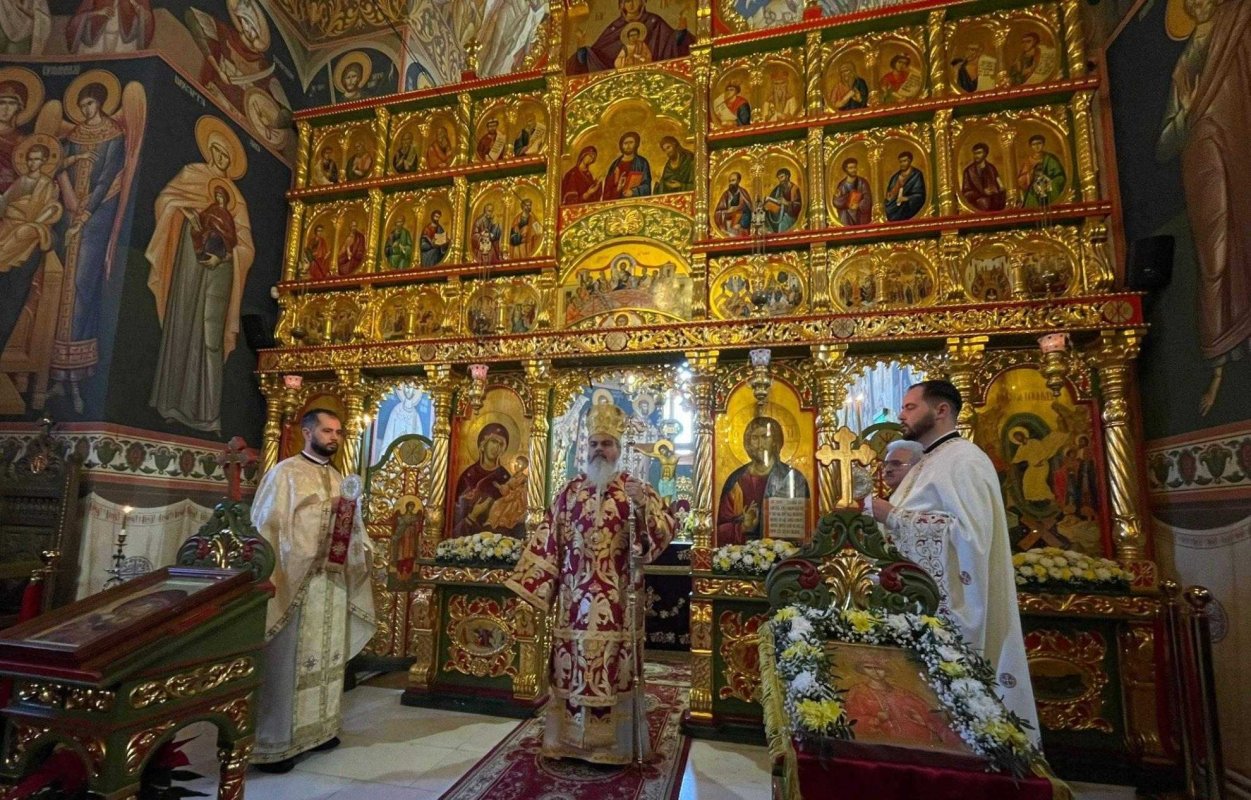 Hramul Bisericii „Învierea Domnului și Sfânta Ecaterina” din Bârlad 316981