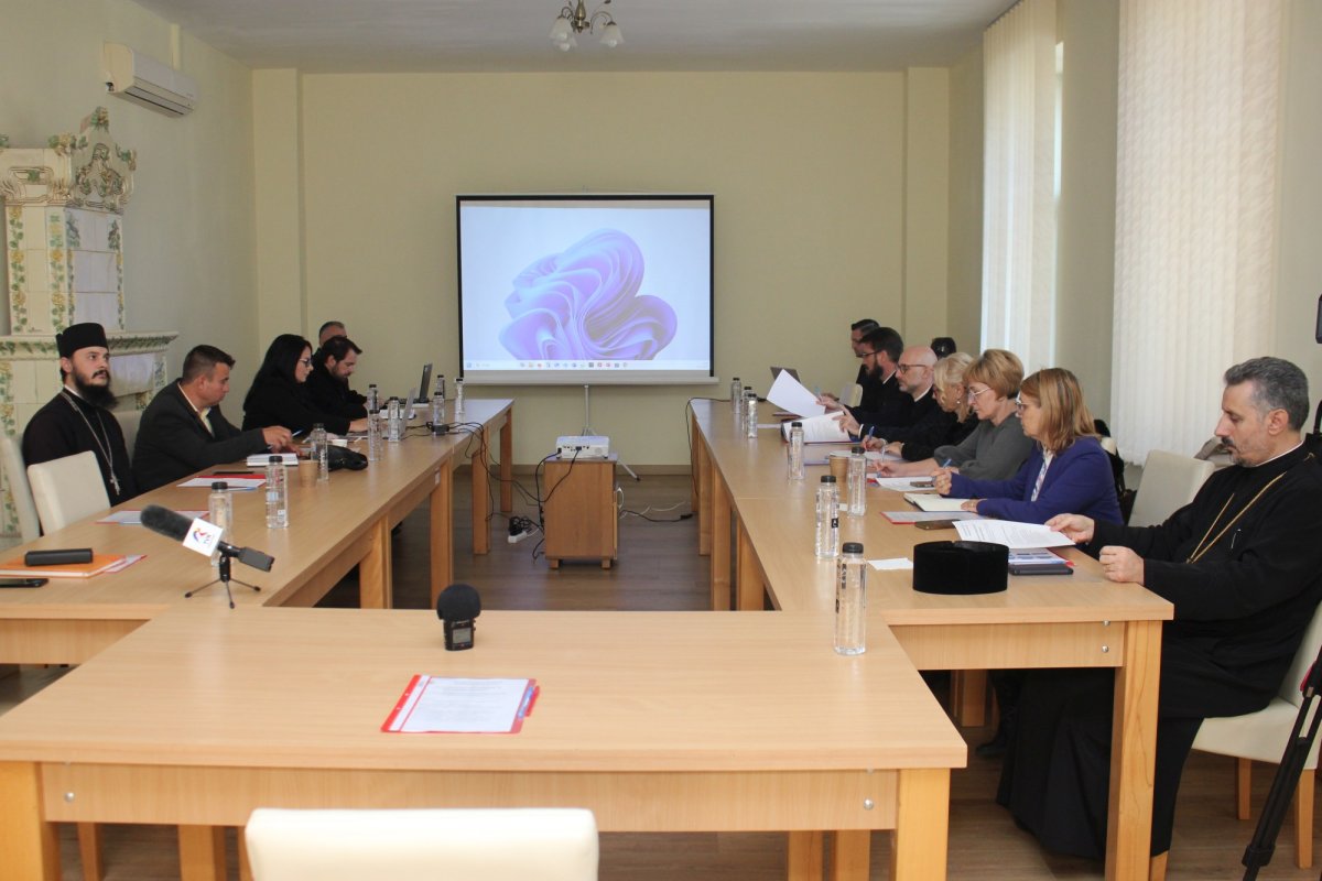 Conferința „Noi orizonturi educaţionale în Mitropolia Olteniei” 317103