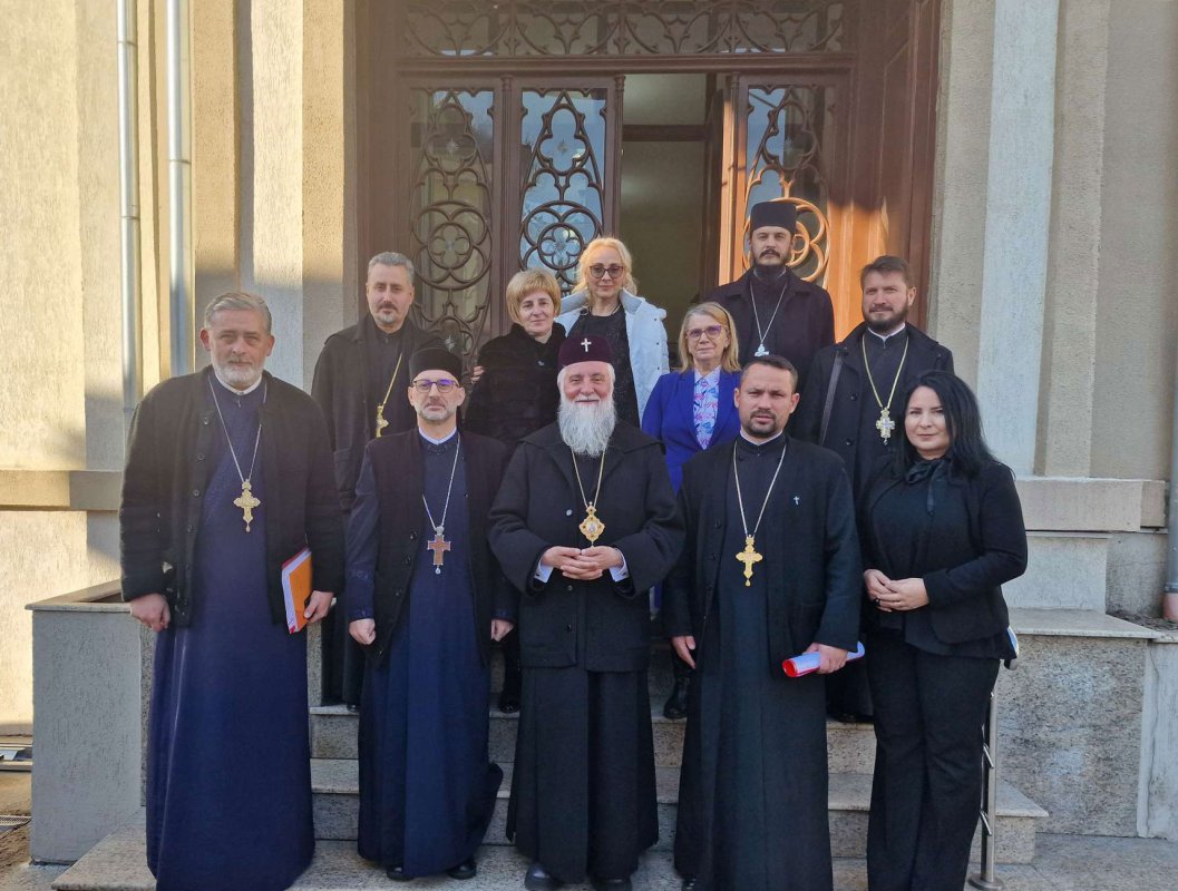 Conferința „Noi orizonturi educaţionale în Mitropolia Olteniei” 317104