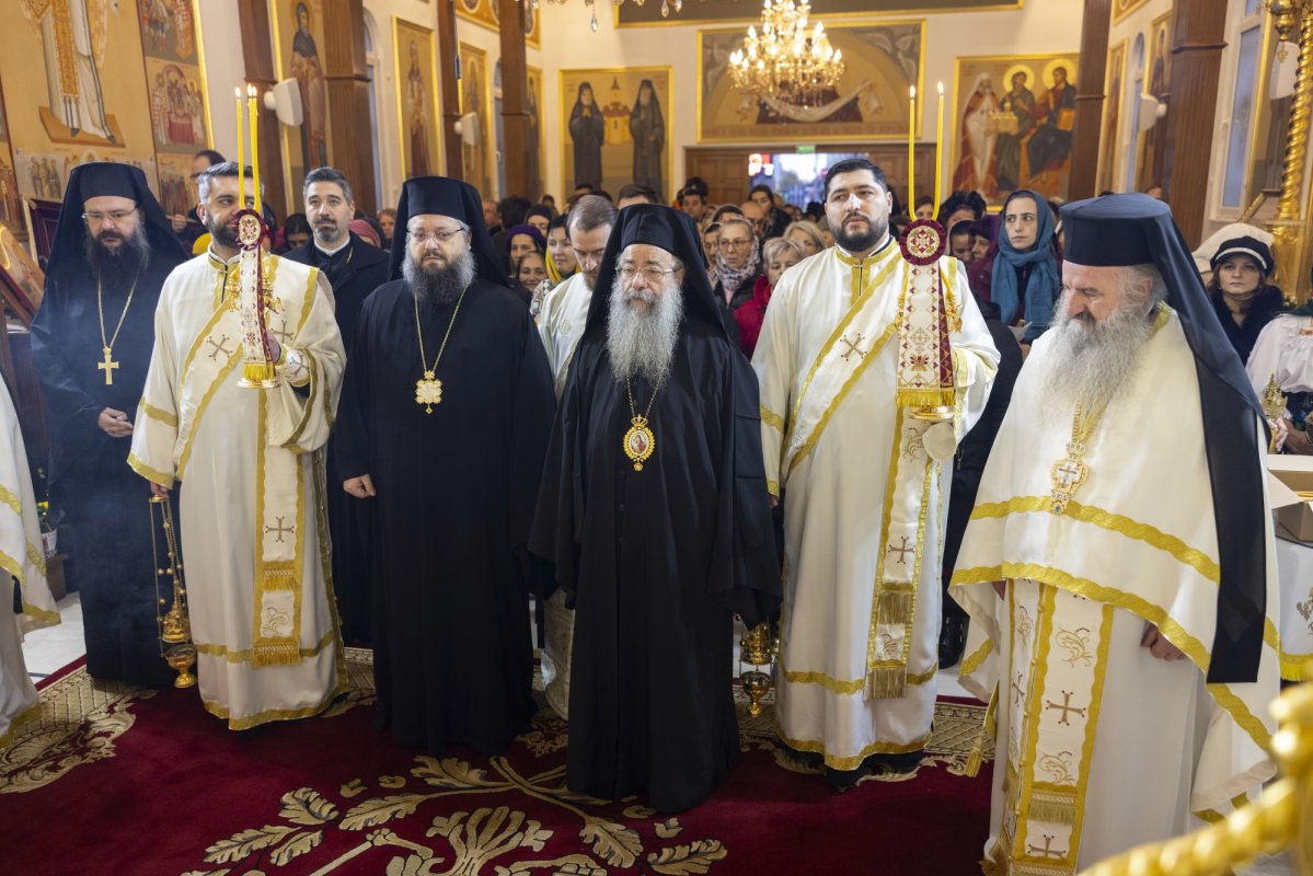 Laudă adusă Sfântului Andrei la Paraclisul Catedralei Naționale 317320