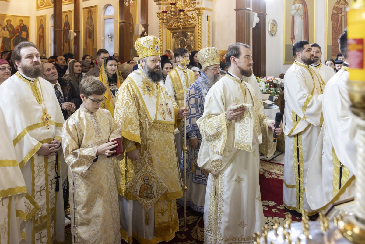 Laudă adusă Sfântului Andrei la Paraclisul Catedralei Naționale 317322