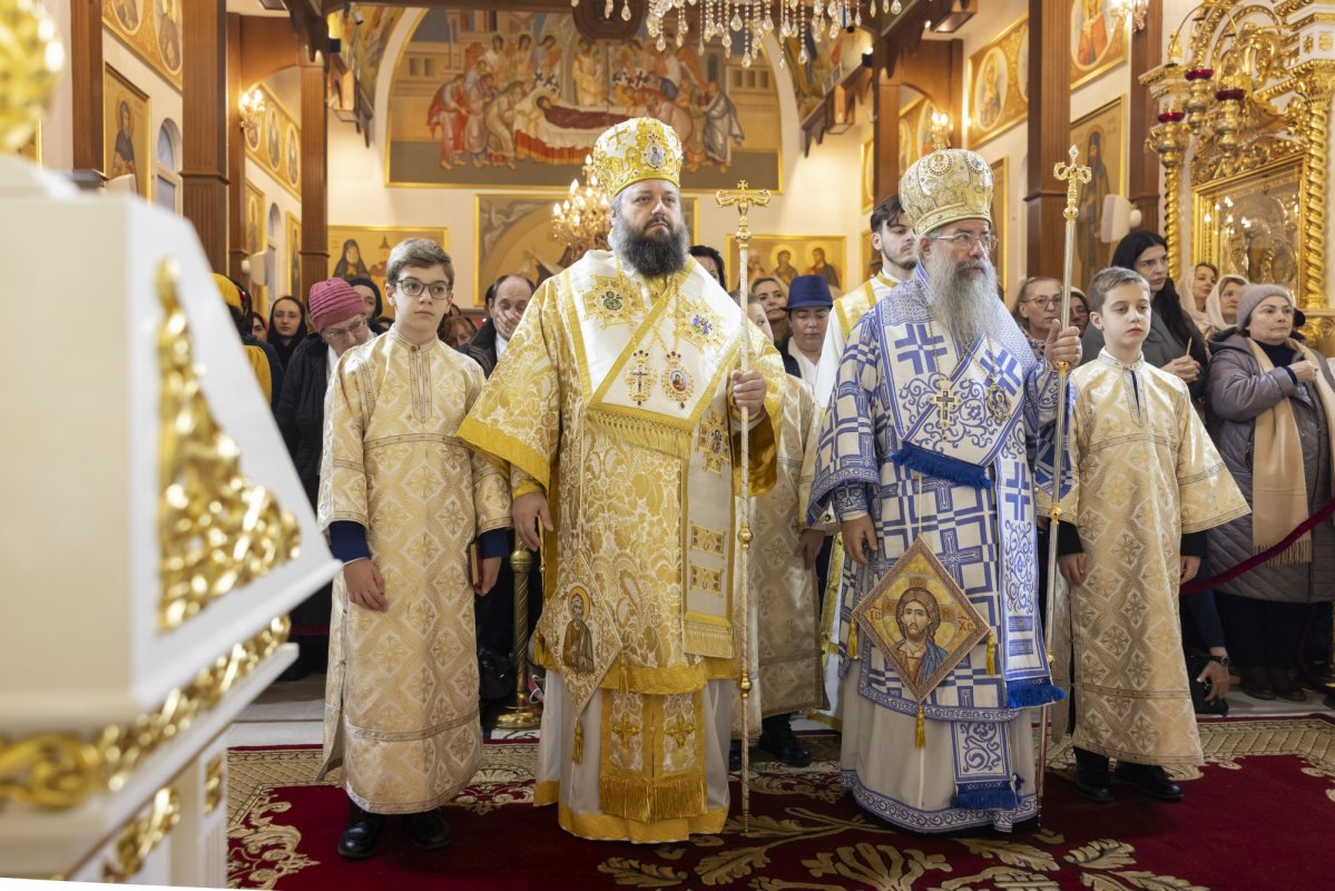 Laudă adusă Sfântului Andrei la Paraclisul Catedralei Naționale 317326