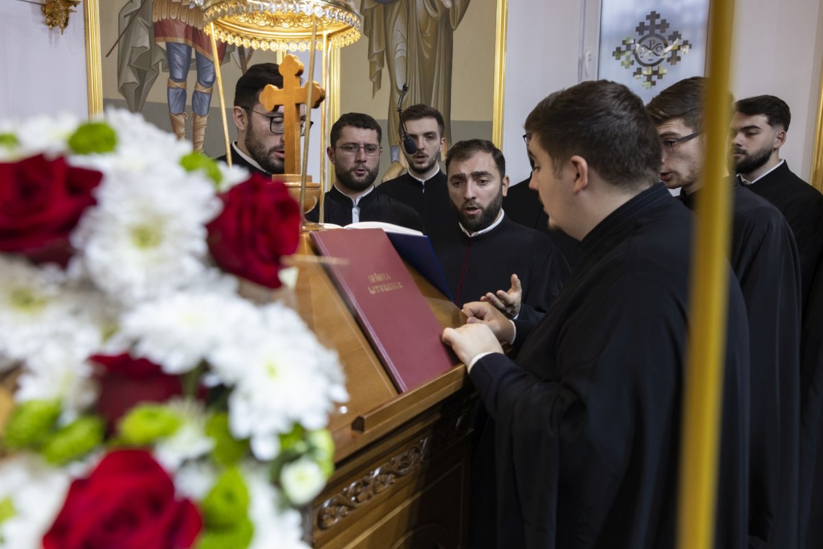 Laudă adusă Sfântului Andrei la Paraclisul Catedralei Naționale 317330