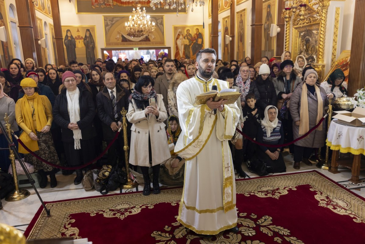 Laudă adusă Sfântului Andrei la Paraclisul Catedralei Naționale 317333