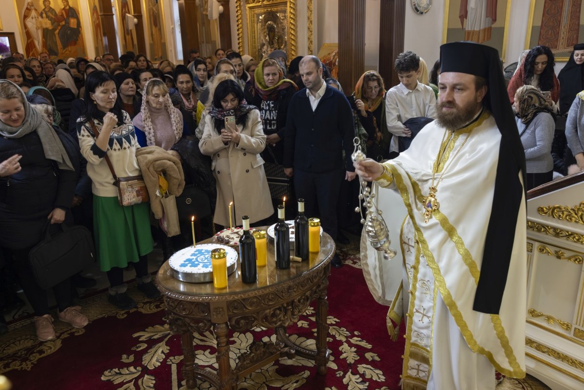 Laudă adusă Sfântului Andrei la Paraclisul Catedralei Naționale 317351