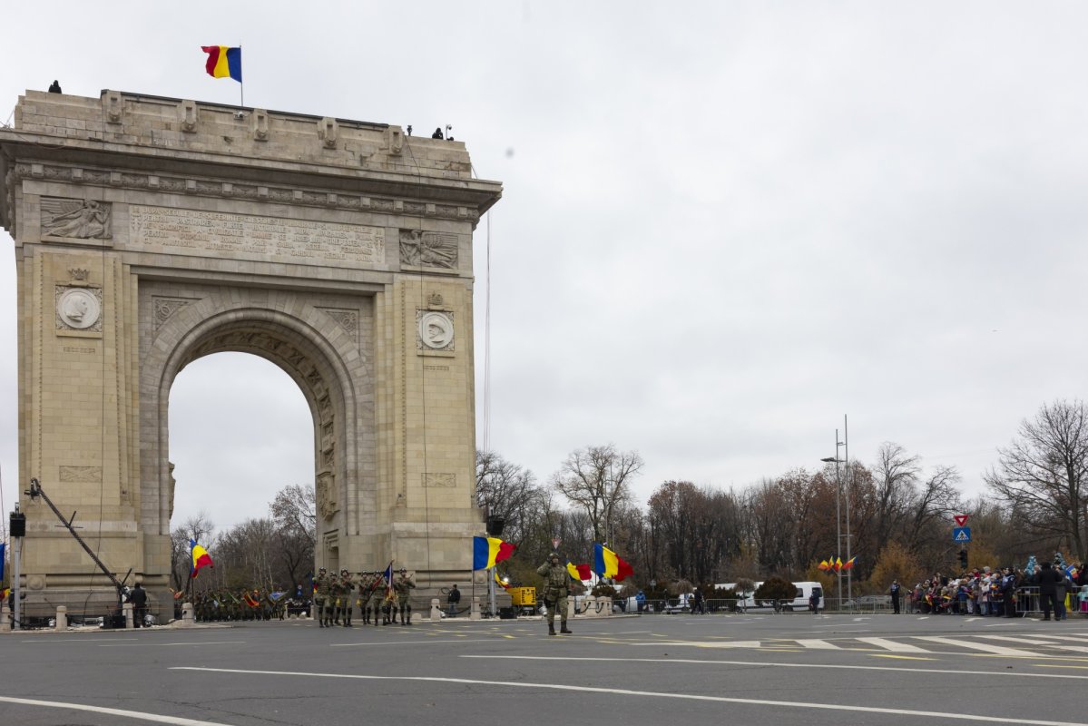 Parada militară de 1 Decembrie la Arcul de Triumf 317410