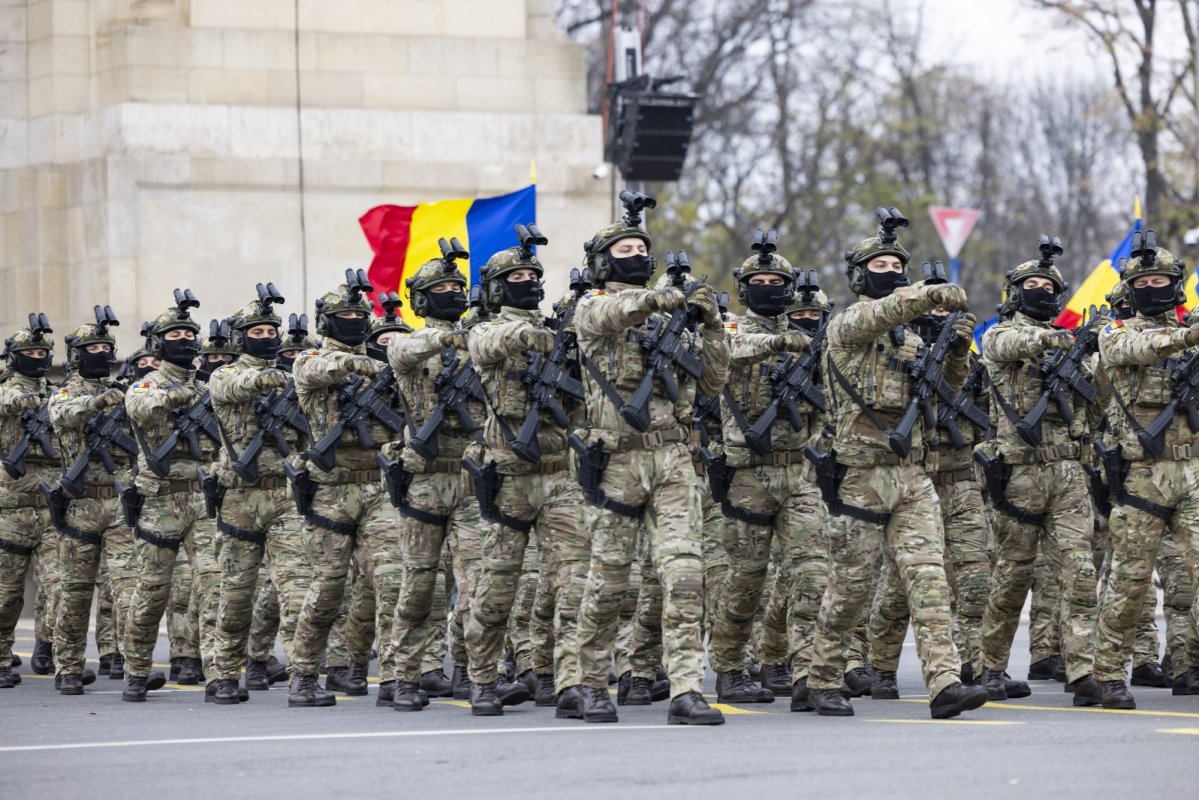 Parada militară de 1 Decembrie la Arcul de Triumf 317415