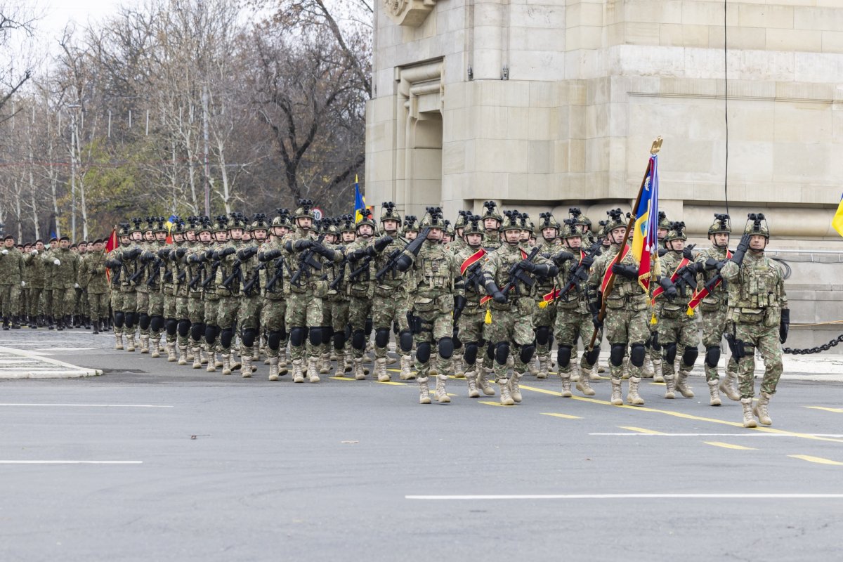 Parada militară de 1 Decembrie la Arcul de Triumf 317417