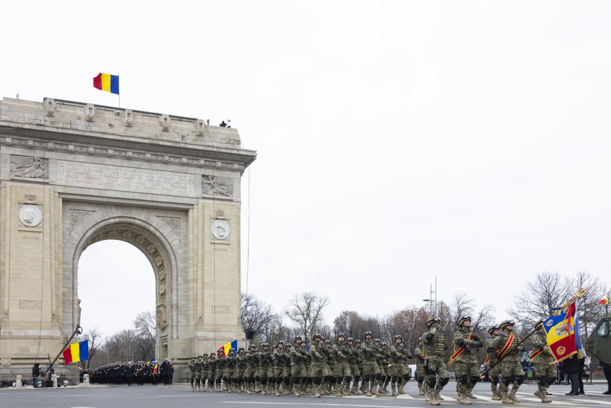 Parada militară de 1 Decembrie la Arcul de Triumf 317422