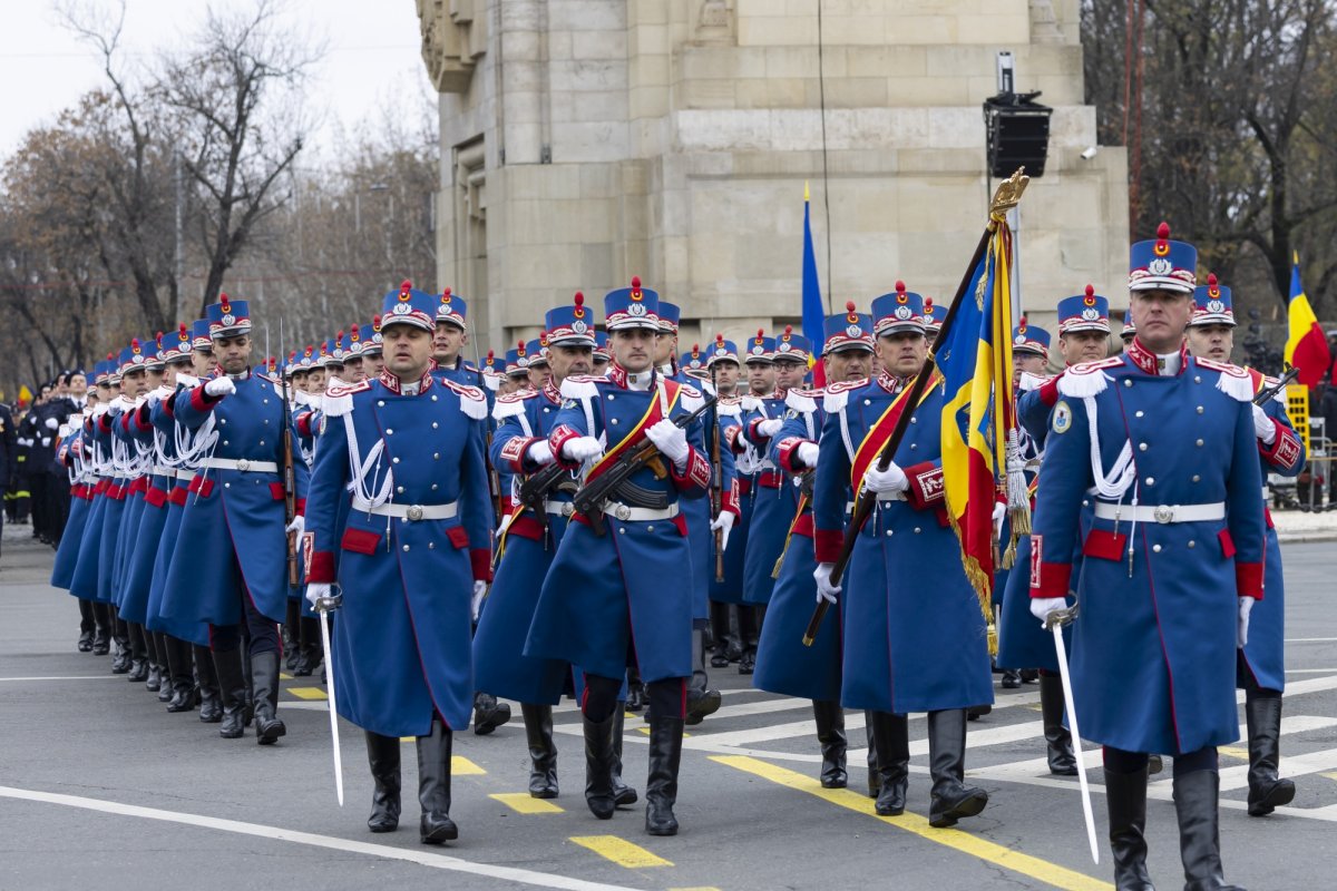 Parada militară de 1 Decembrie la Arcul de Triumf 317424