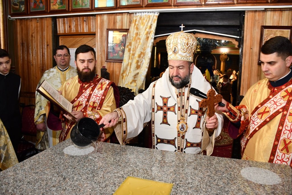 Înnoire la o biserică din județul Caraș-Severin 317487