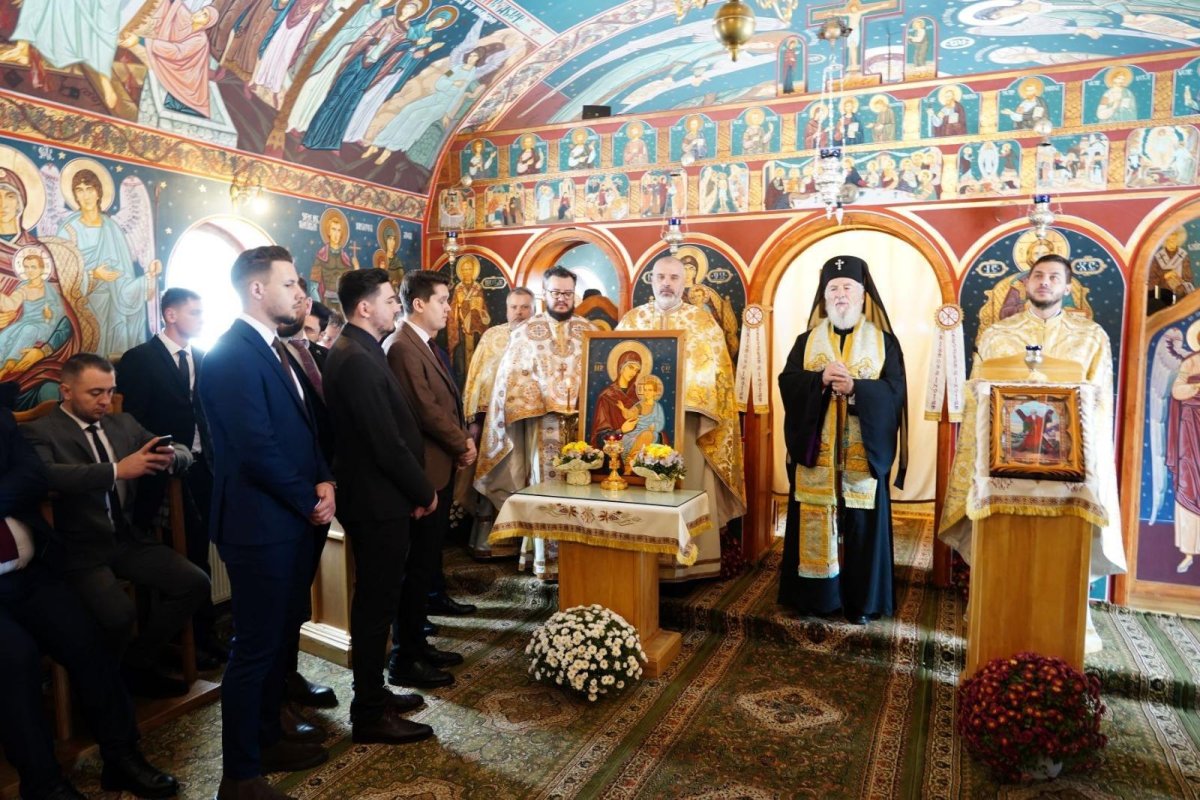 Sfântul Apostol Andrei cinstit la Mănăstirea Peștera Ialomiței 317490