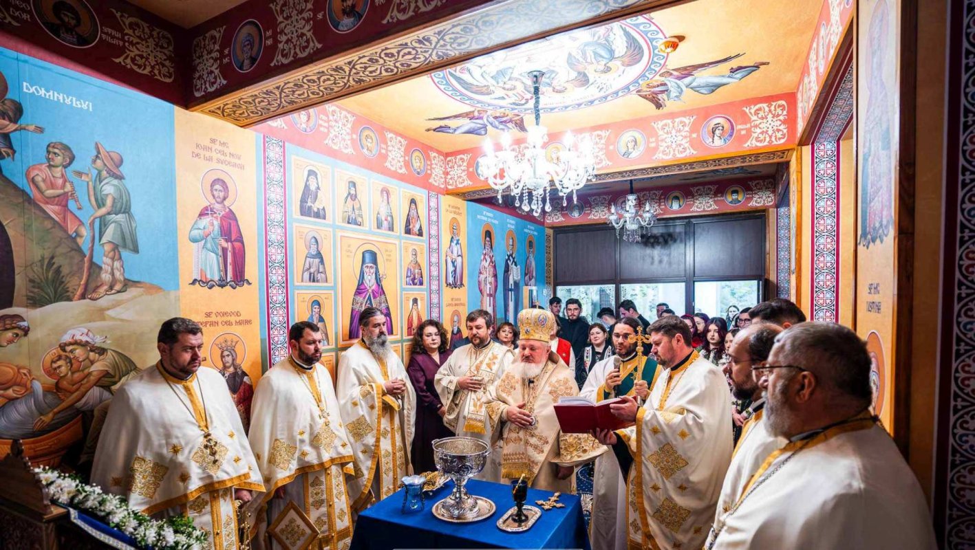 Sfințirea paraclisului unei instituții de învățământ rădăuțene 317495